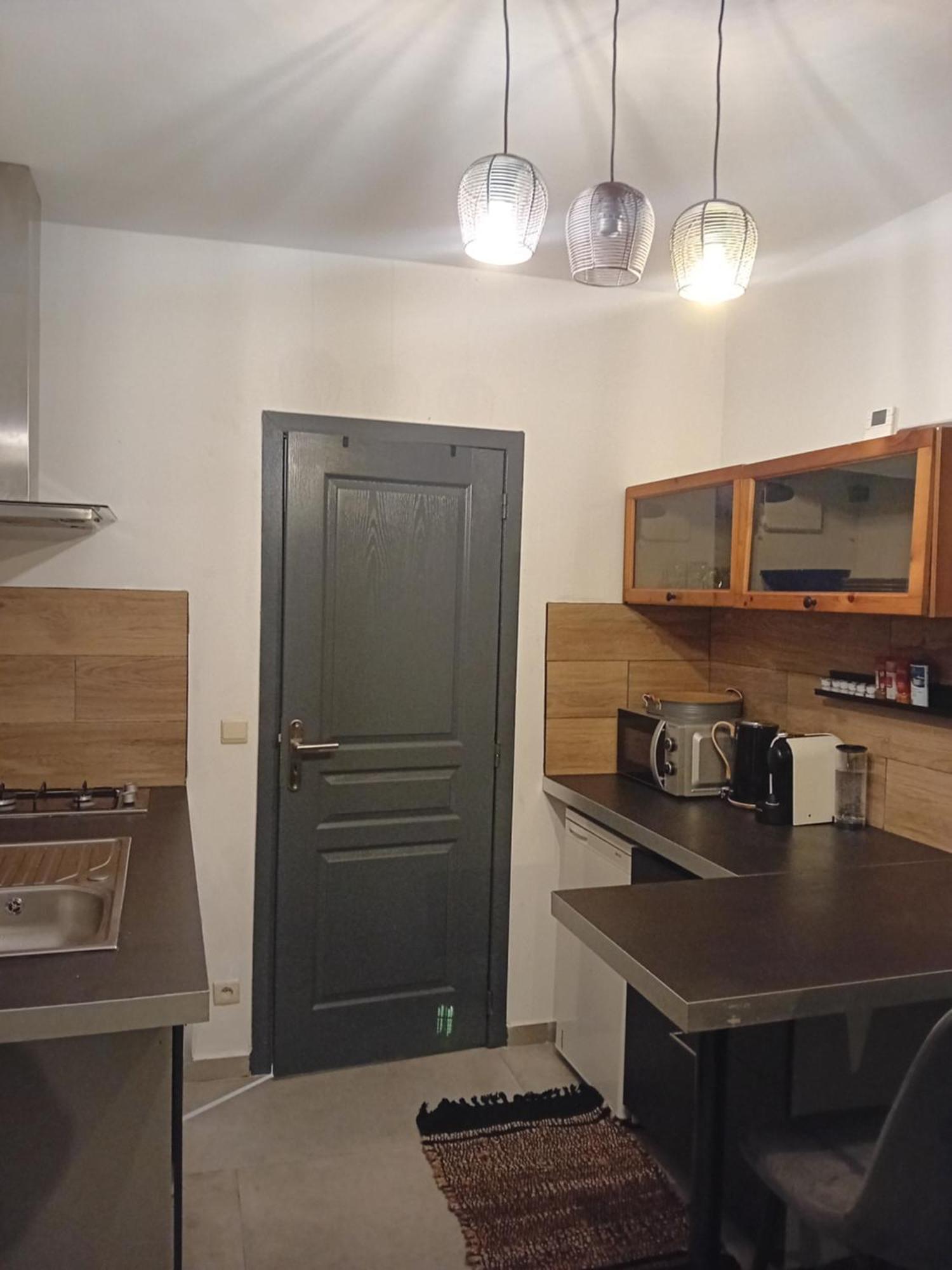 Studio Meuble 4Km Aeroport Шарлеруа Екстер'єр фото